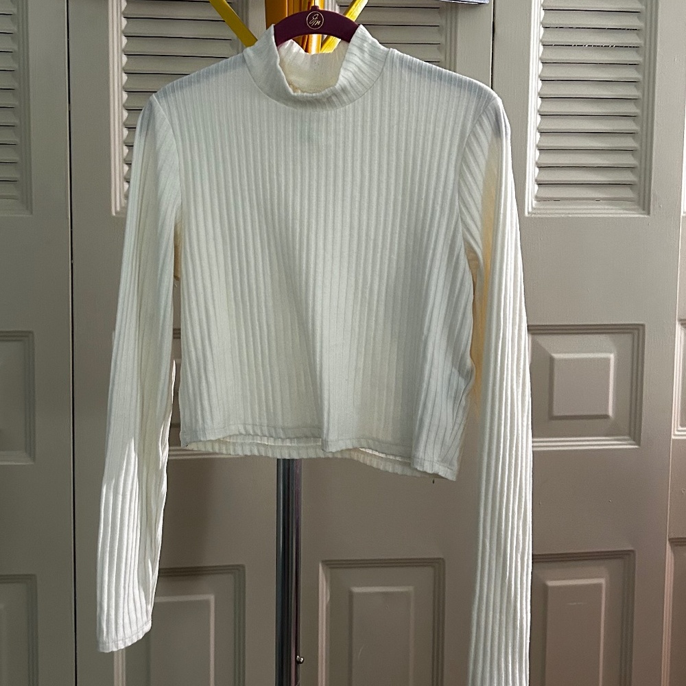 Large H&M White Mock Turtleneck